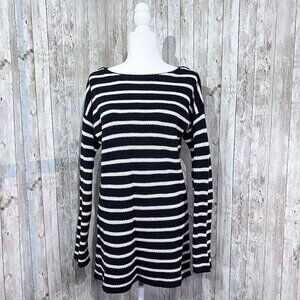 Women's Old Navy Sweater | Black & White  | Scoop Neck | Medium | Tunic Length